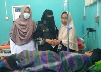 TIM ANDALAN SULSEL PEDULI SAMBANGI DUA SANTRI PONPES IMAM SYAFII DI RSUD LASINRANG
