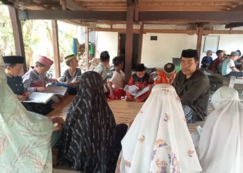 Kisah Zainuddin, Guru Ngaji di Kabupaten Pinrang, Ikhlas Mengajar Tanpa Mematok Bayaran