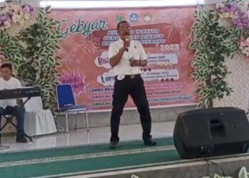 Penampilan Syamsuar pada Gebyar Arisan Dharmawanita Memukau Para Penonton