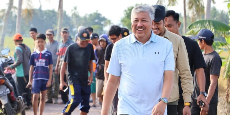 Bupati Pinrang Menghadiri Kegiatan Mappalili Warga Tani Sarempo