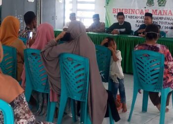Satu Keluarga Asal Desa Padang Loang Masuk Islam di KUA Kecamatan Duampanua