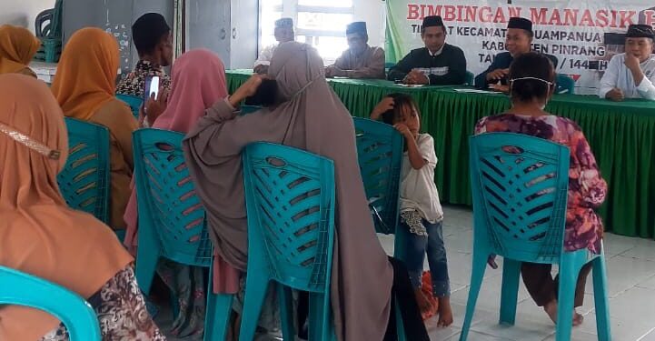 Satu Keluarga Asal Desa Padang Loang Masuk Islam di KUA Kecamatan Duampanua