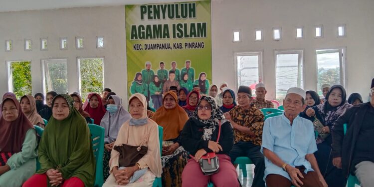 Baznas Pinrang Salurkan Insentif Guru Ngaji Di KUA Duampanua