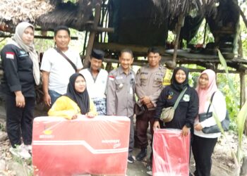 Puluhan Tahun Hidup di Gubuk Reyot di Hutan ,Dinsos Pinrang Berikan Bantuan