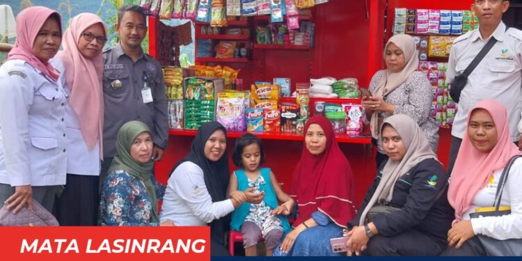 Annisa Anak Almarhumah TKW Arab Saudi Warga Desa Bakaru Terima Bantuan Atensi 