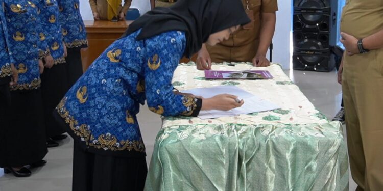 Ada 15 Orang Tenaga Kesehatan di Pinrang Terima SK PPPK Dari Bupati Pinrang