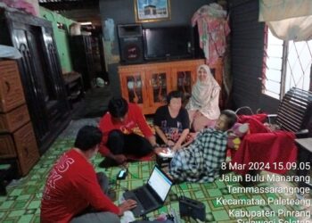 Disdukcapil Pinrang Jemput Bola Sambangi 2 Warga Lansia