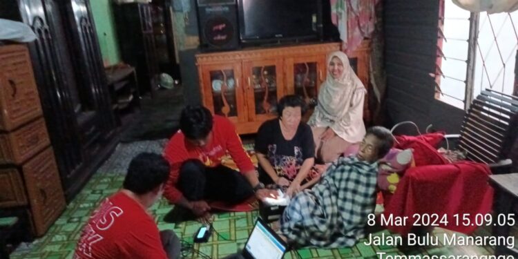 Disdukcapil Pinrang Jemput Bola Sambangi 2 Warga Lansia