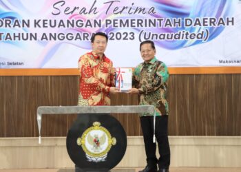 Serah Terima LKPD Tahun Anggaran 2023,Wabup Pinrang Bersama BPK RI Provinsi Sulsel di Kota Makassar
