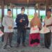 RAIH KEBERKAHAN DALAM KEIKHLASAN, KUA DUAMPANUA BERIKAN BANTUAN BERAS DI KAUM DUAFA