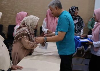 Bupati Irwan Melepas Calon Jamaah Haji PNSD Kabupaten Pinrang
