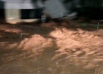 Banjir Bandang Terjang Enrekang,Akses Jalan Poros Lumpuh Total