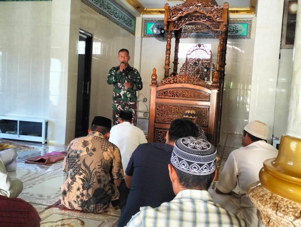 Danramil 1404-06/Duampanua Shalat Jum’at Bersama Warga Binaan