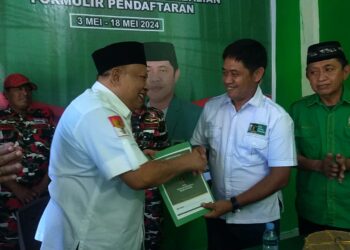 H.Ahmad Jaya Baramuli (AJB) Pengembalian Formulir Balon Bupati Pinrang ke Sekretariat DPC PPP