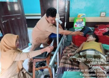 Tim CDR Disdukcapil Pinrang Jemput Bola Warga Sakit Di RSUD Lasinrang
