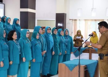 Pj, Bupati Kukuhkan Pengurus TP PKK Dan Pengurus Dekranasda Pinrang