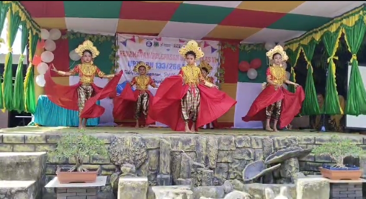 Penamatan Siswa Kelas VI SDN 133/266 Pinrang Diliputi Rasa Haru Bercampur Kebahagiaan