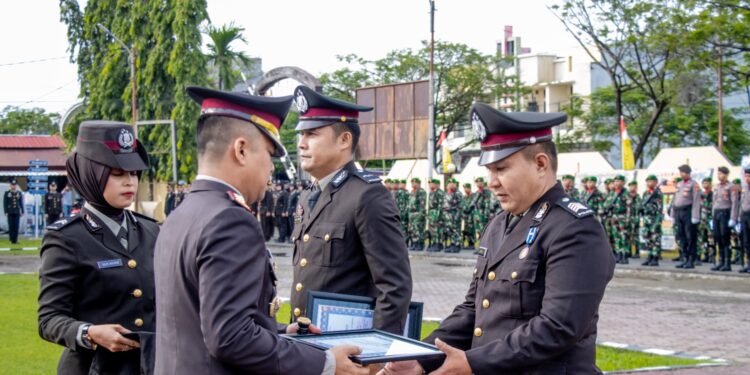 Kapolres Pinrang Pimpin Upacara Peringatan Hari Bhayangkara ke-78 Tahun 2024