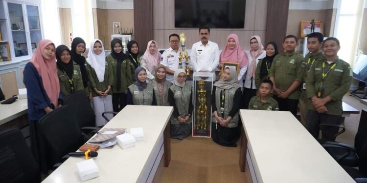 Forum Anak Bumi Lasinrang Sukses Meraih Penghargaan Pada Ajang FASS Award