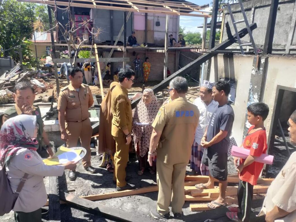 Pemkab Salurkan Bantuan Tunai,Warga Terdampak Bencana Kebakaran