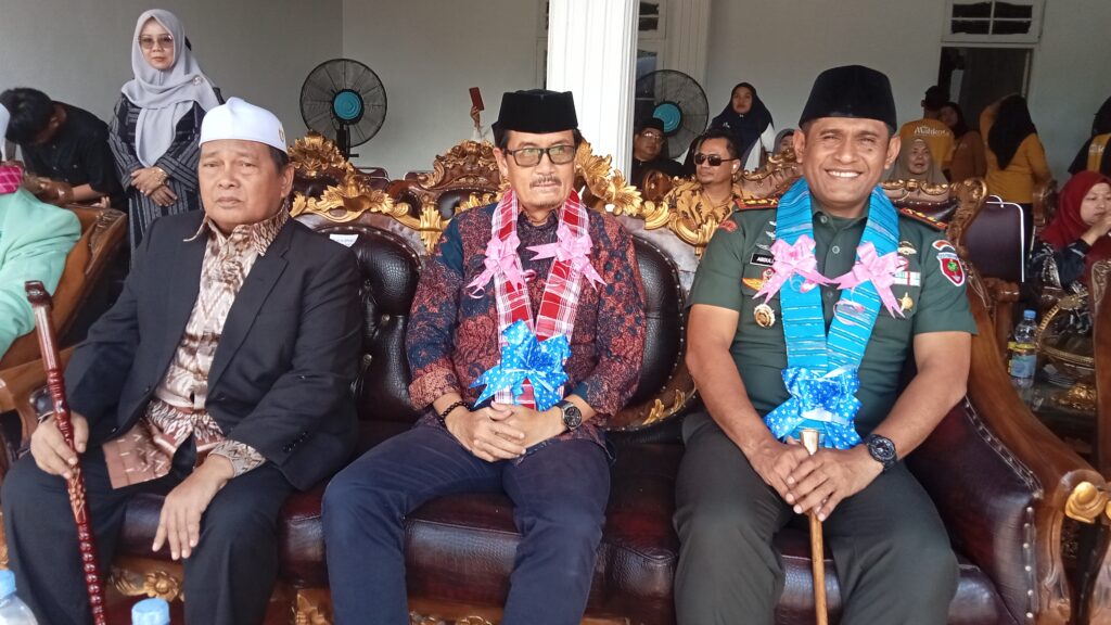 Gedung Pondok Pesantren Al’Qur’an Darul Uluum di Desa Pakeng di Resmikan