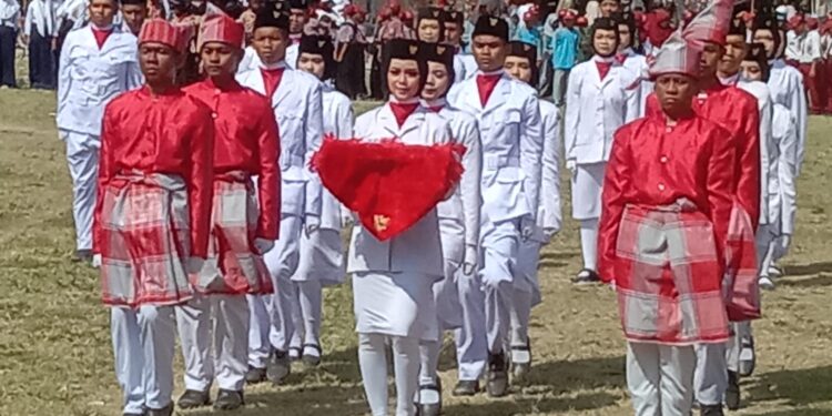 Upacara Peringatan Detik-Detik Proklamasi Kemerdekaan RI ke-79 Tingkat Kecamatan Duampanua