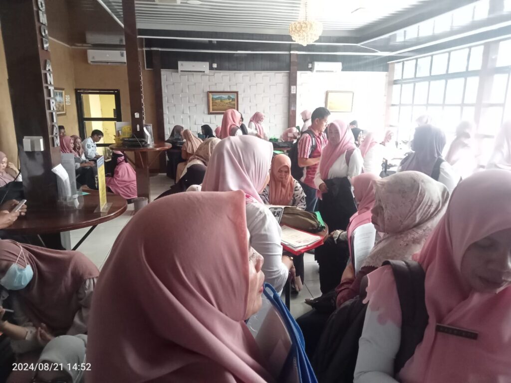 Antrian Pembuatan SKCK Membludak di Mapolres Pinrang
