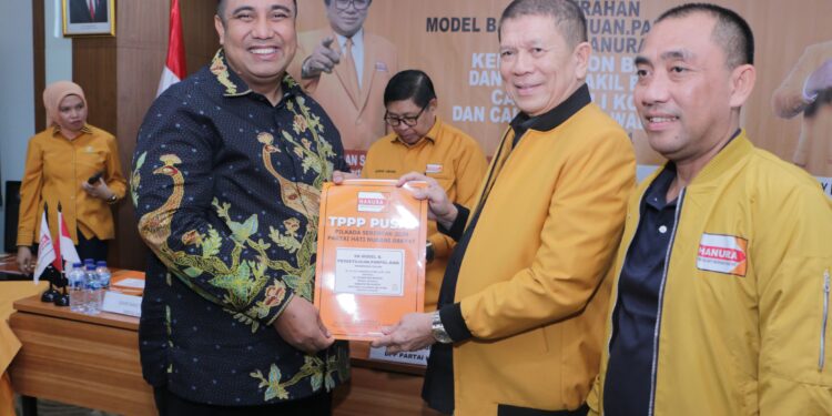 Partai Hanura serahkan Dukungan B1 KWK ke Chaidir – Suhartina