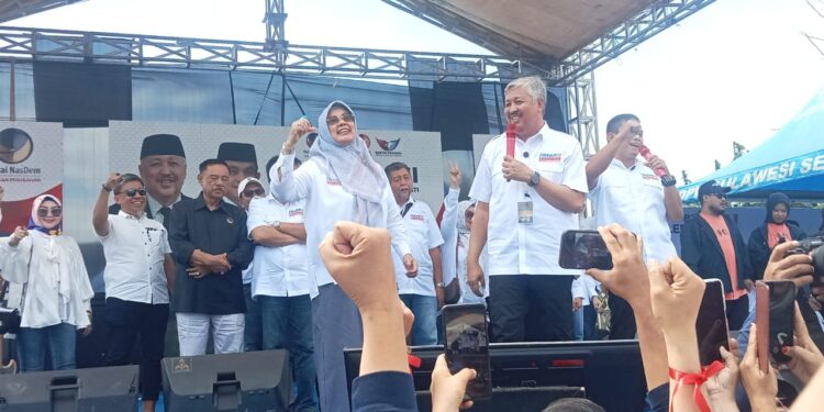 Massa Pendukung Andi Irwan Hamid-Sudirman Bungi “Membludak” di Kota Pinrang