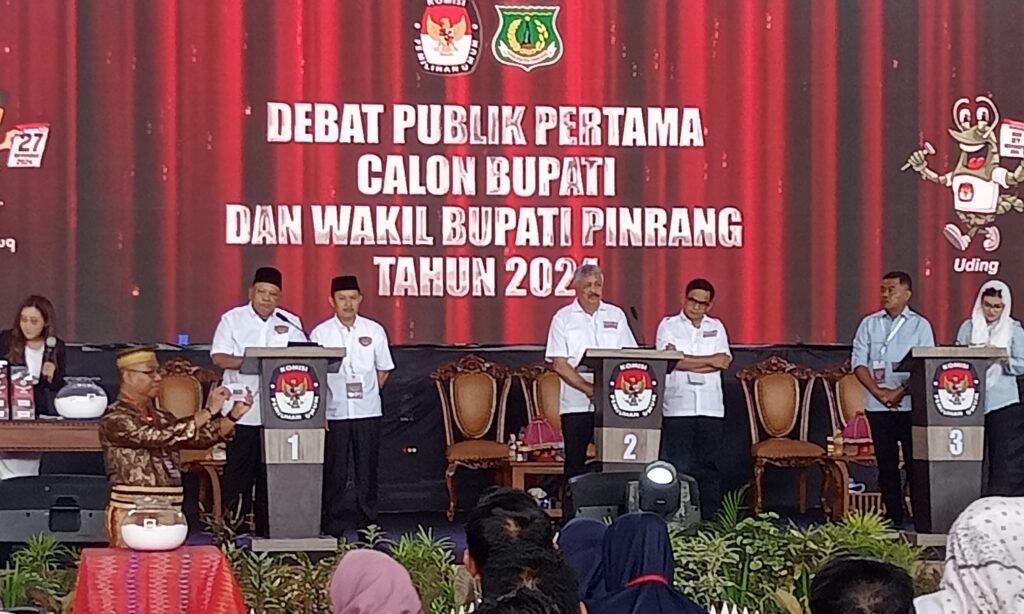 Debat Publik Perdana Paslon Bupati dan Wakil Bupati Pinrang Pilkada 2024