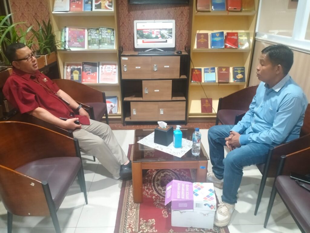 Ketua DPP PJI Sulsel Kawal Nasib Tenaga Honorer di Makassar Yang di Berhentikan.