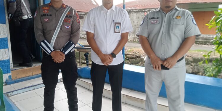 UPTB Samsat Pinrang Bekerja Sama dengan Satlantas Polres Pinrang dan Jasa Raharja Gelar Operasi Gabungan Penertiban Pajak