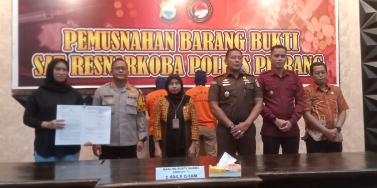 Satuan Resnarkoba Polres Pinrang Musnahkan Barang Bukti Narkotika Jenis Shabu Seberat 484,8 gram.