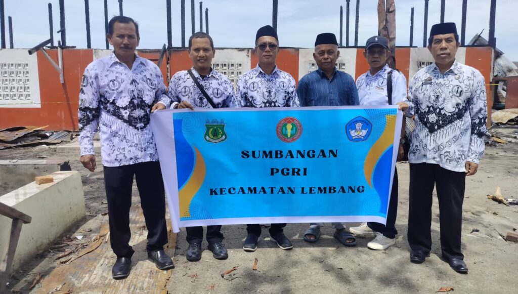 Sentuhan Empati PGRI Lembang: Ringankan Beban Pesantren DDI Patobong yang Terbakar