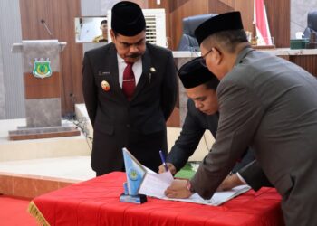 Pj.Bupati Ahmadi Akil Hadiri Rapat Paripurna DPRD