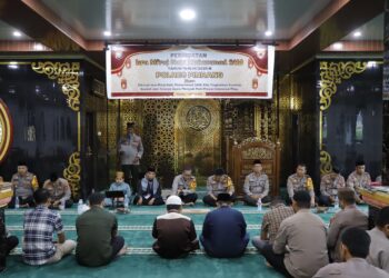 Polres Pinrang Getarkan Langit di Pagi Hari  Pembacaan Ayat Suci Al’Quran di Peringatan Isra Mi’raj 1446 H.