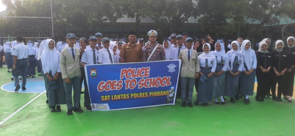 Police Goes to School: Sentuhan Humanis Polisi di SMKN 2 Pinrang ,Bentuk Generasi Sadar Hukum dan Berkarakter”