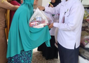 KUA Duampanua Salurkan Bantuan 100 Paket Sembako, Jelang Ramadhan