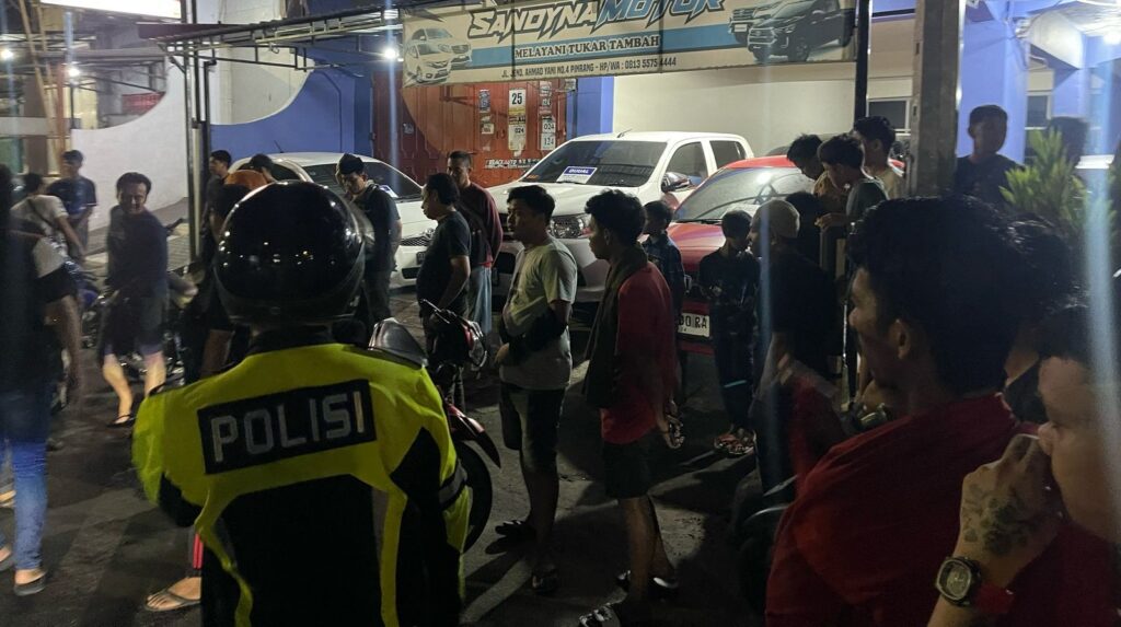 Satlantas Polres Pinrang Giat Operasi Balapan Liar,”4 Unit Motor dan 2 Buah Sajam Diamankan