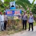 Satlantas Polres Pinrang Pasang Papan Himbauan di Titik Rawan Kecelakaan