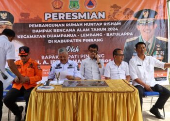 Bupati Pinrang Meresmikan Rumah Hunian Korban Terdampak Bencana Alam 2024 di Desa Bababinanga Duampanua