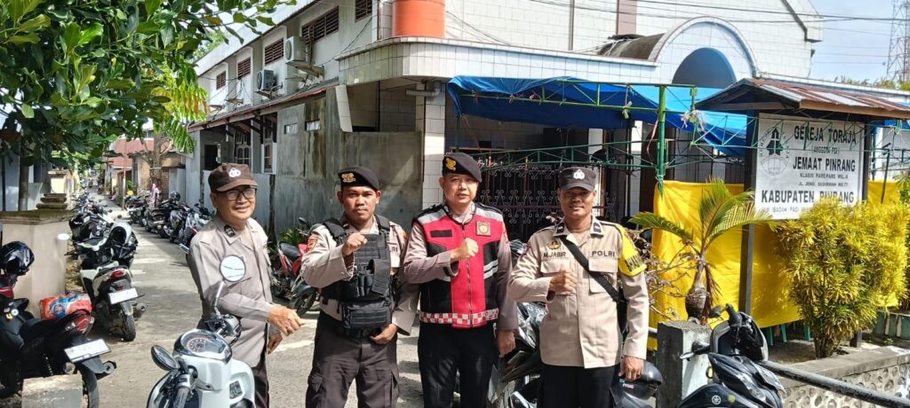 Jumat Agung di Pinrang Aman Terkendali, Polres Pinrang Siagakan Personel di Gereja Toraja