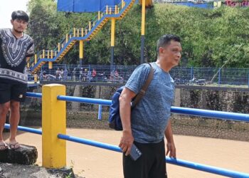 Diduga bunuh diri,Wanita Lompat dari Bendungan,Petugas Temukan Sepeda Motor, Helm dan Sandal Korban