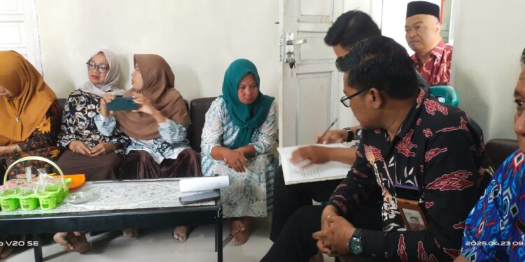 Rapat Perdana KUA Duampanua: Drs. H. Abd. Rahman Hasan, MA Tentukan Arah Kebijakan Pelayanan