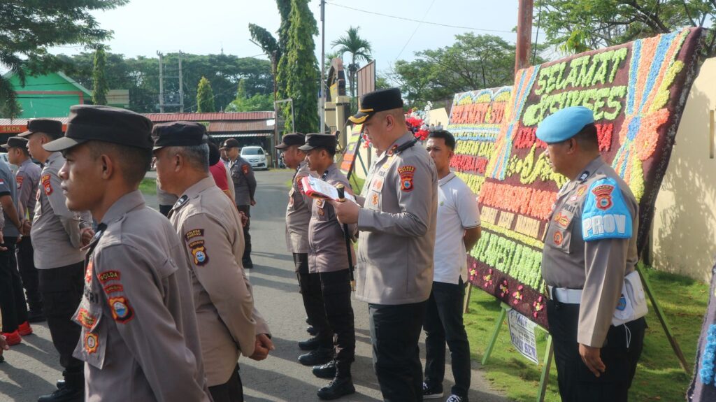 Kapolres Pinrang Sidak Apel Pagi, Pastikan Disiplin Personel Terjaga