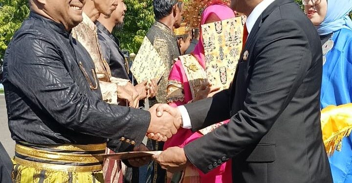 Hardiknas 2025  “Berbuah Manis”:UPT SD Negeri 225 Lembang Terima Penghargaan dari Pemkab Pinrang Sebagai Pelaksana Sekolah Penggerak