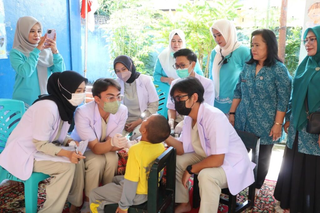 Bunda PAUD Provinsi Sulsel Memantau Pelaksanaan Pemeriksaan Gigi Massal Serentak”Generasi Emas Andalan Hati”
