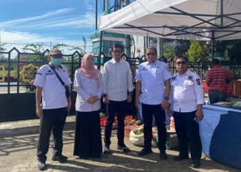 Sekda Pinrang Andi Calo Kerrang Tinjau Pelaksanaan  Gerakan Pangan Murah