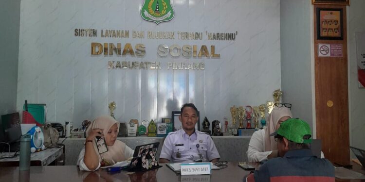 ‎Dinas Sosial Pinrang Ringankan Beban Keluarga Miskin di Rumah Sakit, BPJS Kesehatan Langsung Aktif!