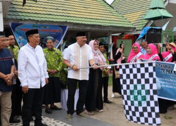 ‎Bupati Pinrang Andi Irwan Hamid Melepas Ribuan Peserta Pawai Ta,aruf di Lasinrang Part